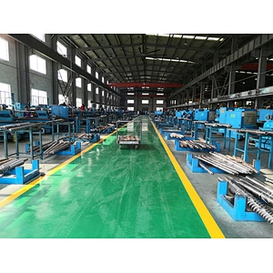 Plastic extrusion screws