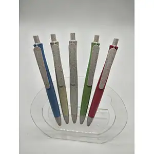 Wheat Straw Pen