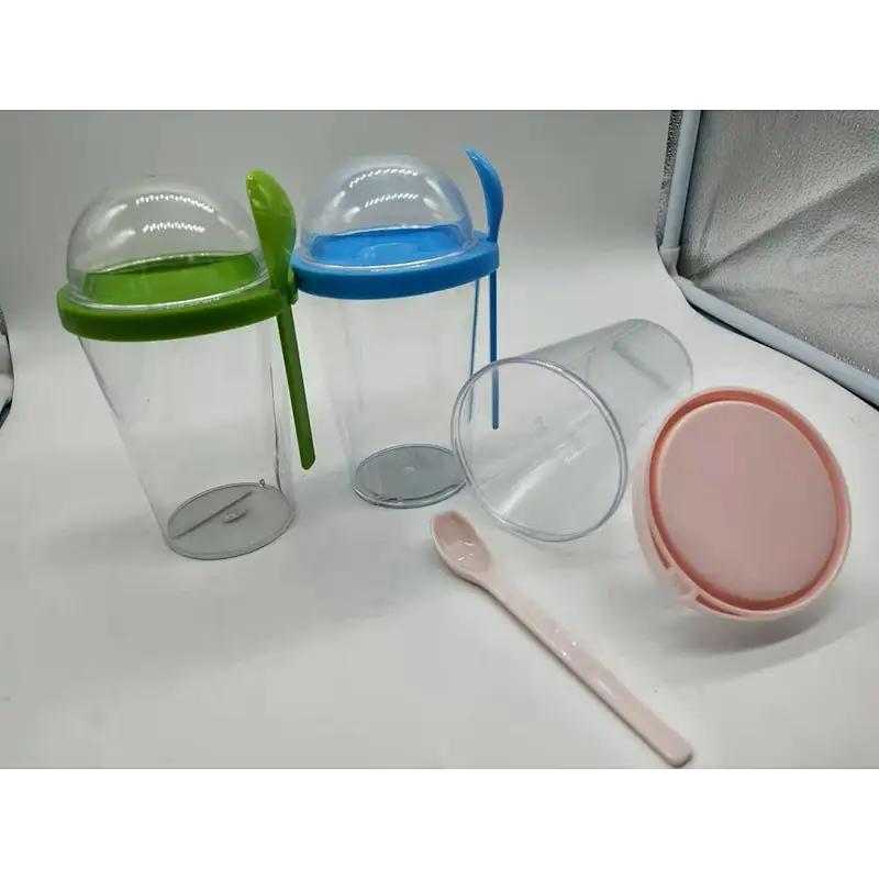 Plastic cup milkshake cup