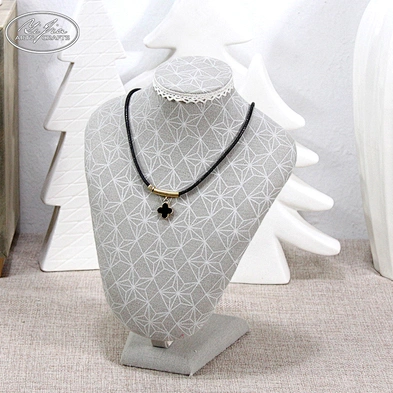 Customized jewelry display set decorative custom wooden bracelet display