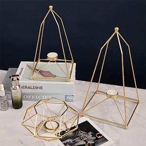 Customized bulk gold metal candlestick holders for home decoration