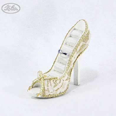 Customized mini gold lace fabric covered wooden jewelry mannequin displays set