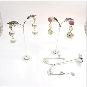 Wholesale modern metal jewelry earrings holder display stand