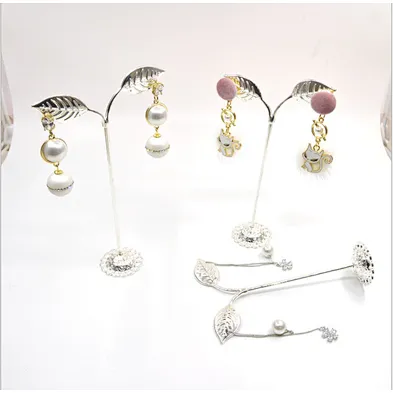Wholesale modern metal jewelry earrings holder display stand