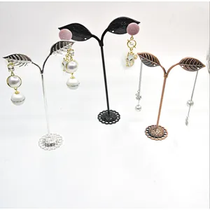 Wholesale modern metal jewelry earrings holder display stand