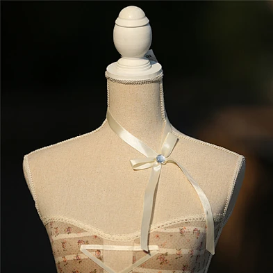 Customized window display mannequin 38*38*165cm foam female half body mannequin