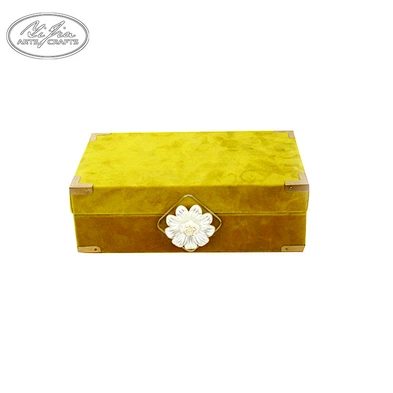 Custom Square Wood Jewelry Gift Box Velvet Yellow Jewelry Box Organizer
