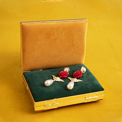 Colorful jewelry rack creative ornaments jewelry shop shooting props flannel jewelry earrings storage display board holder