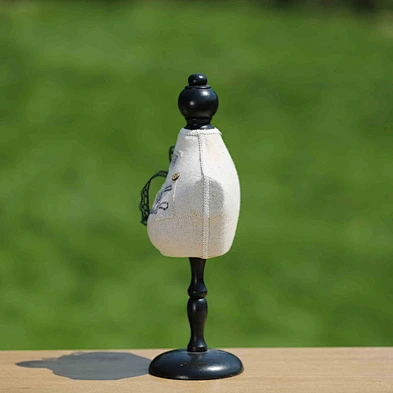 Excellent Service Mannequin Exhibitor Jewelry Hot Selling Wooden Watch Jewelry Display Neck Stands Bracelet Bar Jewelry Display