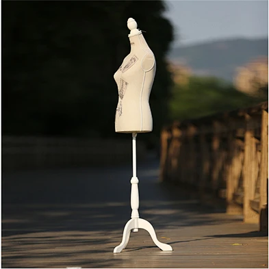 Adjustable fiber glass/foam tailoring mannequin