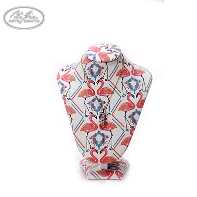 Modern art wholesale mini jewelry display doll mannequin bracelet ring jewelry display fashion jewelry holder