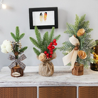 New Christmas Table Decoration Pine Needle Simulation Tree Mini Christmas Tree With Linen Pine Cones Red Berries
