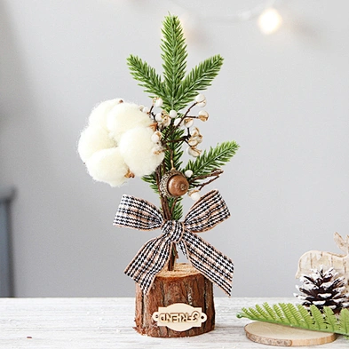 New Christmas Table Decoration Pine Needle Simulation Tree Mini Christmas Tree With Linen Pine Cones Red Berries