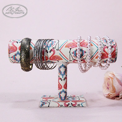 Modern art wholesale mini jewelry display doll mannequin bracelet ring jewelry display fashion jewelry holder