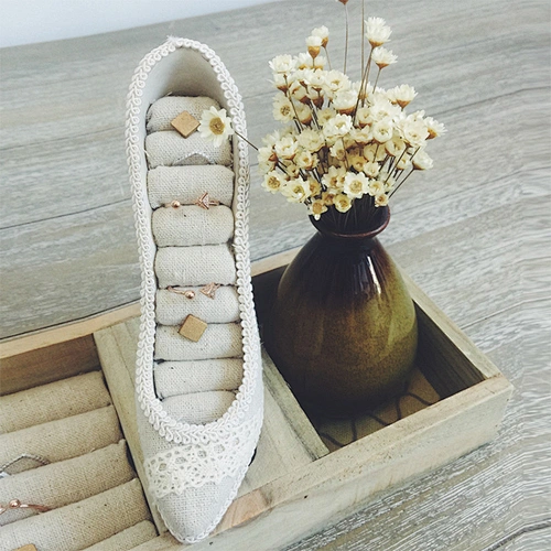 Princess high heel retro ring holder cotton linen jewelry earrings ring storage holder