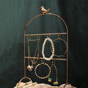 Metal jewelry display racks golden retro creative metal jewelry bracelet display stands with bird decoration