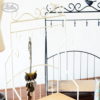 Custom functional classic simple metal jewelry displays set for necklace bracelet