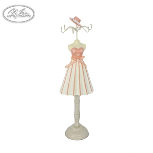 Retro style jewelry holder mannequin for necklace display