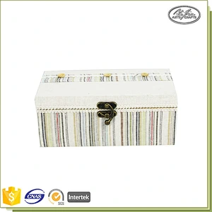 White handmade nature wooden jewellery box
