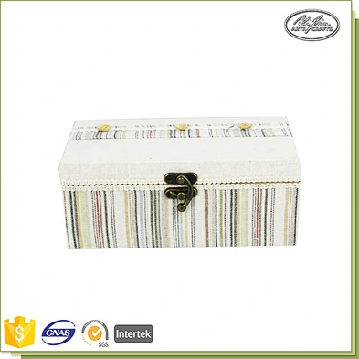 White handmade nature wooden jewellery box