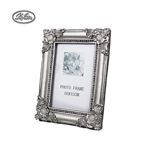 Fashion customized 10*15cm resin souvenir small picture frame