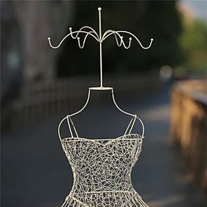 Shop Window Decorative Metal White Display Mannequin