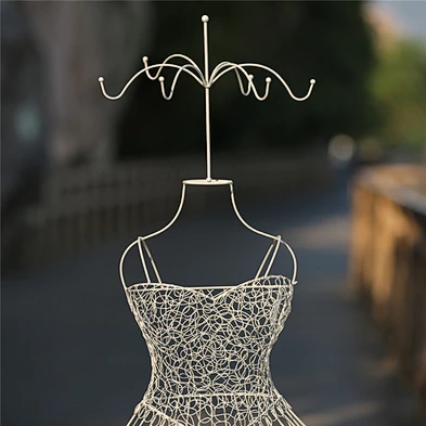 Shop Window Decorative Metal White Display Mannequin