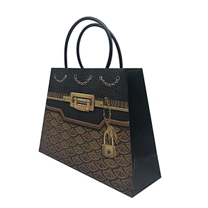 New design fashion gift packing paper bags with metal chain handle printing