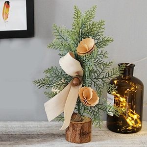 New Christmas Table Decoration Pine Needle Simulation Tree Mini Christmas Tree With Linen Pine Cones Red Berries