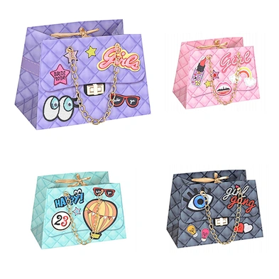 Fashion Custom Paper Jewelry Packaging bag offset printing kraft Paper Bag With Metal Chain Handle