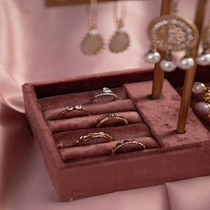 Simple style Jewelry Display Holder Velvet  T bar Watch Bracelet Display Holder With Storage Tray