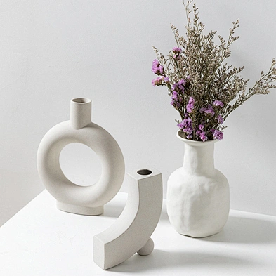 Wholesale Decoration Nordic Vase Ceramic White Pigment Burning Creative Gift Ceramic Vase For Home Decor