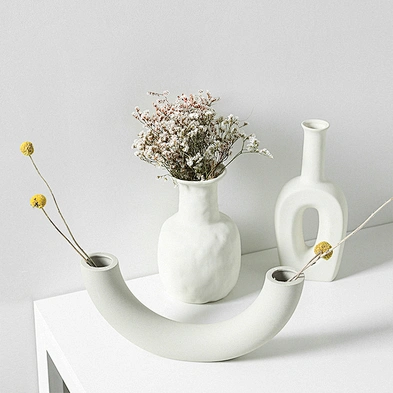 Wholesale Decoration Nordic Vase Ceramic White Pigment Burning Creative Gift Ceramic Vase For Home Decor