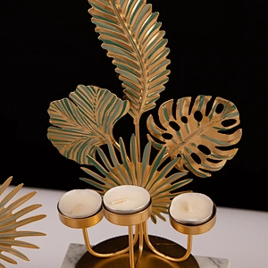 Cute Different Leaves Shaped Metal Tealight Candle Holder For Wedding Decorations Parties or Everyday Home Decor