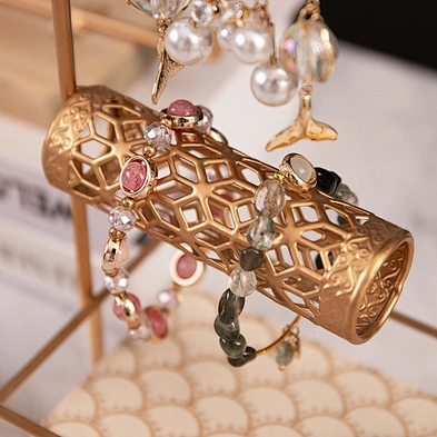 Customized 2-Tier T Shaped Jewelry Organizer Gold Metal Jewelry Necklace Bracelet Holder With Acrylic Tray