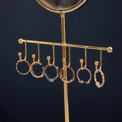 Golden Earring Necklace Bracelet Rock Metal Jewelry Display Stand With Ceramic Tray