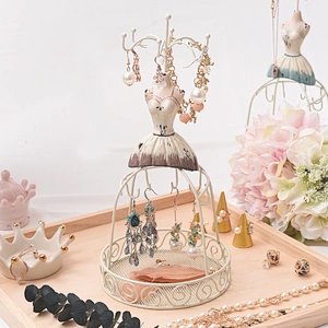 Vintage European Necklace Holder Earring Display Holder Decoration Iron Cage Doll Shaped Jewelry Holder