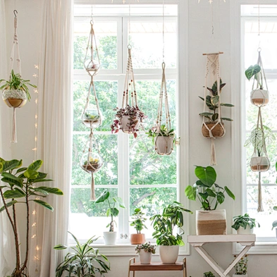 Wholesale White Indoor Outdoor Home Hanging Decor Ivory Hanging Planter Basket With Decorative Ceramic Flower Pot
