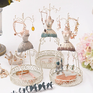 Vintage European Necklace Holder Earring Display Holder Decoration Iron Cage Doll Shaped Jewelry Holder