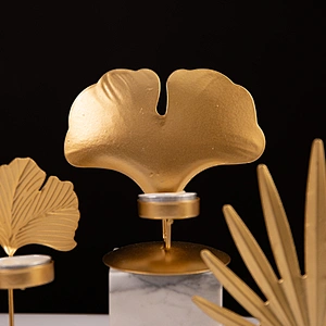 Cute Different Leaves Shaped Metal Tealight Candle Holder For Wedding Decorations Parties or Everyday Home Decor