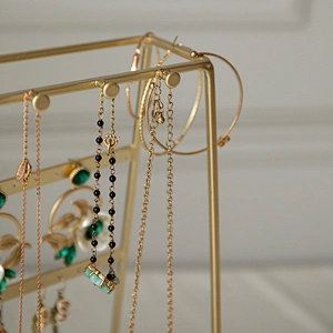 Amazon Best Seller Metal Multi Rack Necklace Earring Bracelet Holder Jewelry Organizer Storage With Ceramic Storage Plate