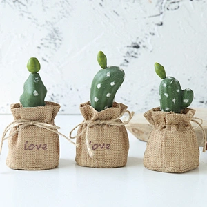Home Desktop Decoration Green Plants Small Plastic Artificial Cactus Plants With  Burlap Bag