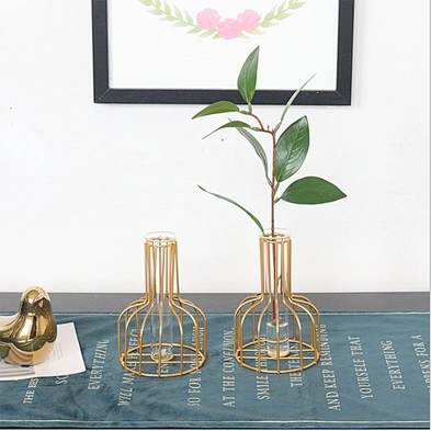 2020 amazon hot sale High quality Metal Frame Wrought Iron Flower Glass Vase Decorative metal wire flower vase For Home Decor