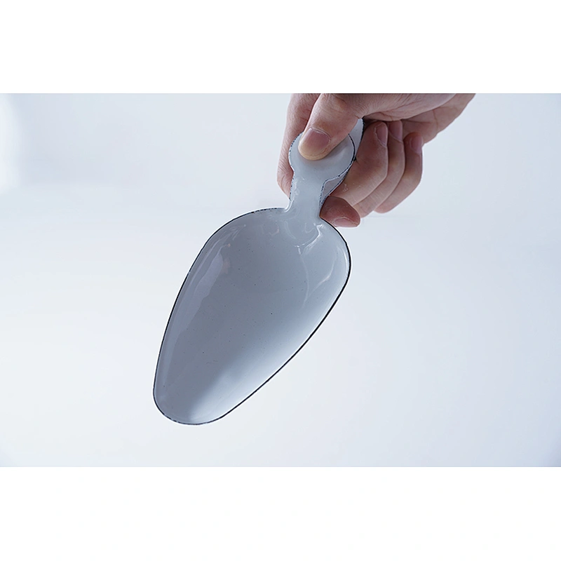 Wholesale professional tableware supplier OEM small white carbon steel enamel spoon tea water soup scoop