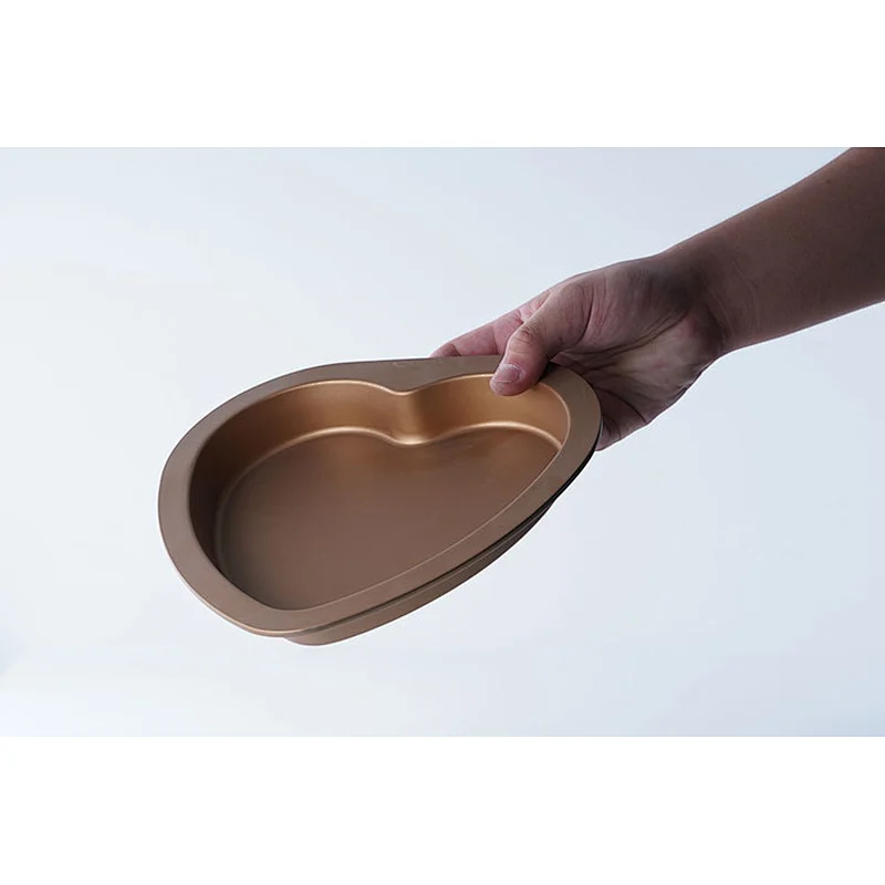 Hot sale shallow flat bottom lovely heart shape carbon steel non stick coating cake mold tray for girls