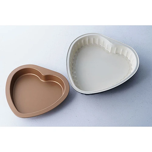 Hot sale shallow flat bottom lovely heart shape carbon steel non stick coating cake mold tray for girls