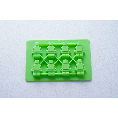 Wholesale safe material green robot shape children baking ice chocolate pudding 3d cake molds silicone moulds for cakes