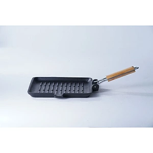 Wholesale durable black square shallow bottom cast iron preseasoned frying pan skillet with insulated wooden handle