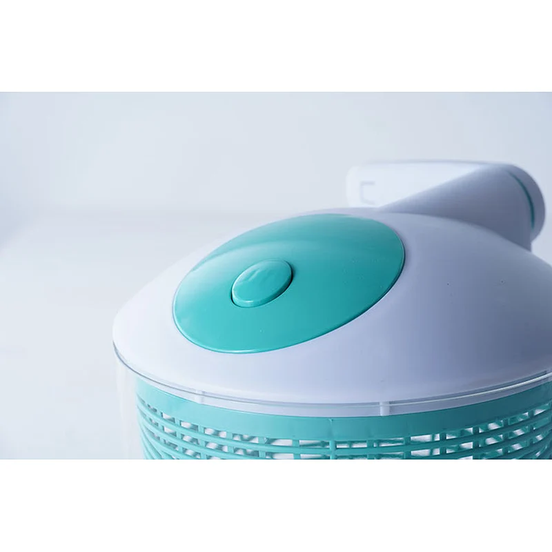 Professional practical kitchen tools green round small multifunction fruit drainer manual control plastic salad spinner bowl