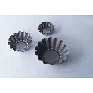 Hot sale personalized round wavy edge design carbon steel non stick coating cake mold cupcake bakeware sets